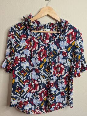 Odille Anthropologie Ruffle Neck Floral Blouse 8 Navy Red Abstract Print